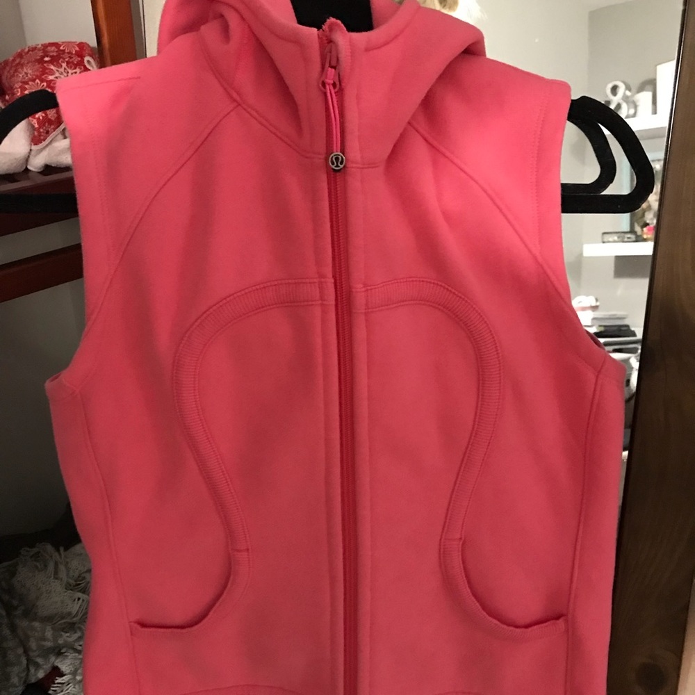 Lululemon pink scuba vest